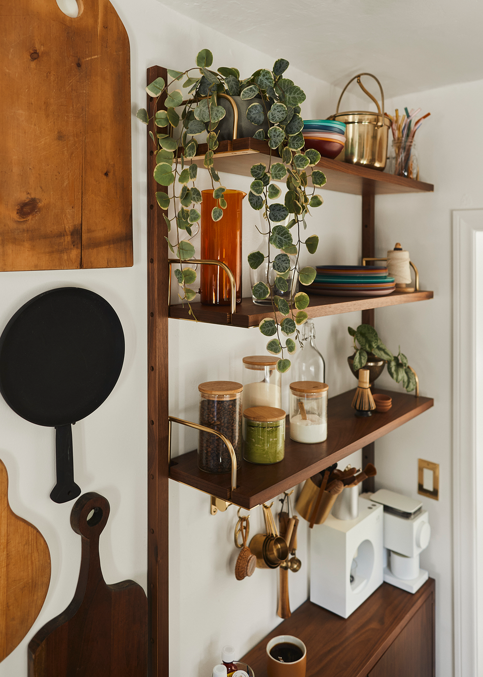 hang cutting boards