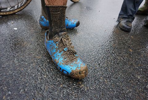 Blue, Shoe, Bicycle wheel rim, Athletic shoe, Grey, Teal, Walking shoe, Outdoor shoe, Synthetic rubber, Running shoe, 