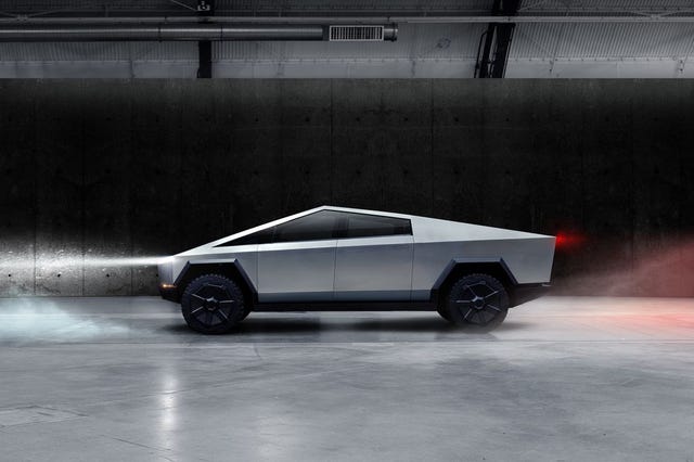 Design Legend Giorgetto Giugiaro Defends the Tesla Cybertruck