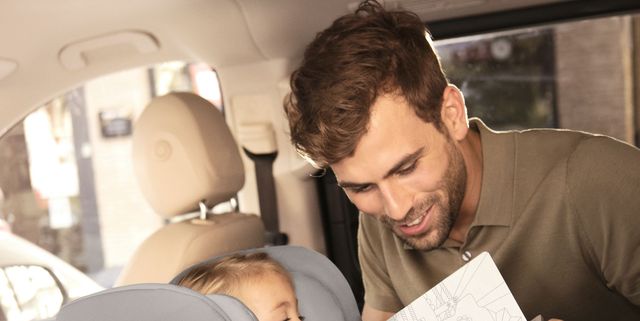 Desaconsejan el uso de alzadores para niños en el coche