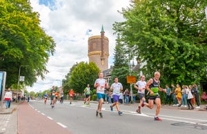 cz tilburg ten miles hardloop wedstrijd hardlopers tilburg straat