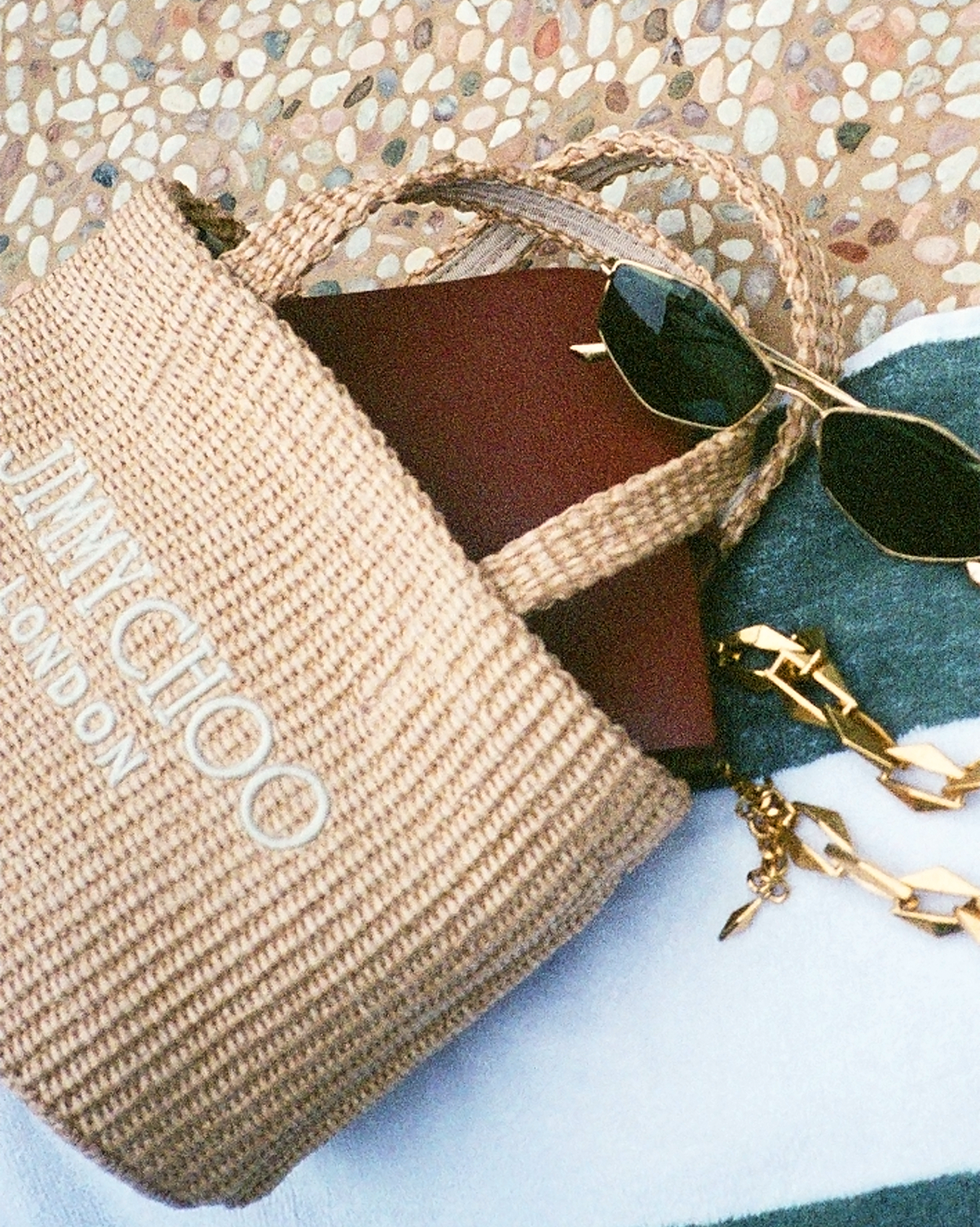 borsa da spiaggia Jimmy Choo, occhiali da sole
