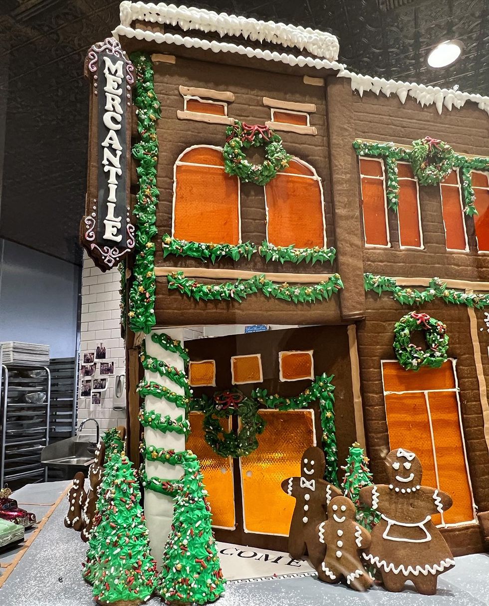 the pioneer woman mercantile gingerbread house