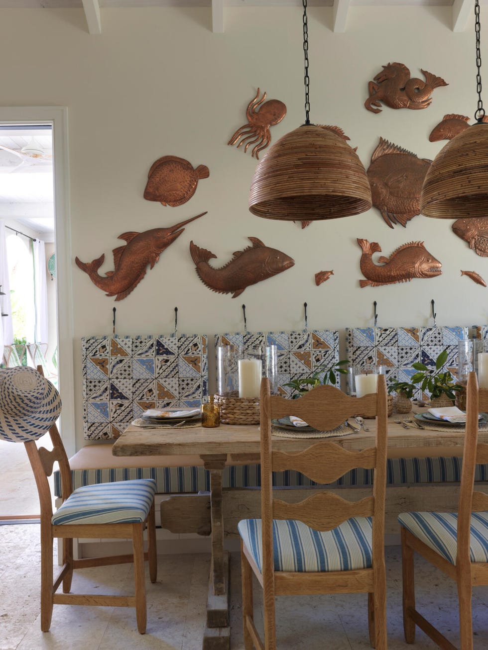 Photograph of eat-in kitchen