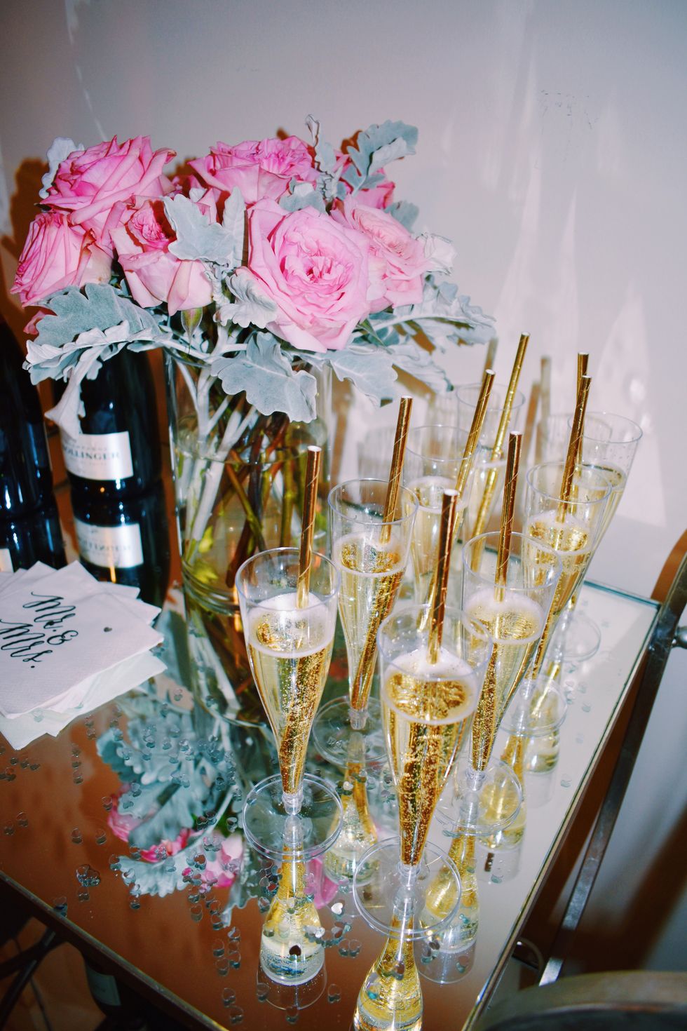 Centrepiece, Pink, Cut flowers, Flower Arranging, Flower, Champagne stemware, Floral design, Bouquet, Floristry, Vase, 