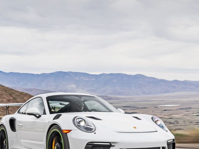 2019 Porsche 911 GT3 / GT3 RS Review, Pricing, and Specs