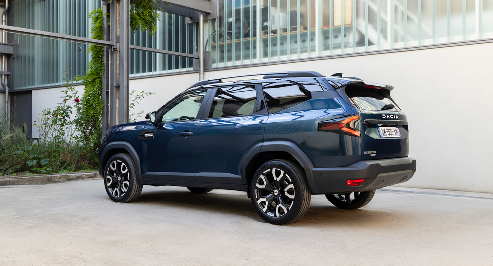 dacia-bigster-2025-03-67062036a21c3.png