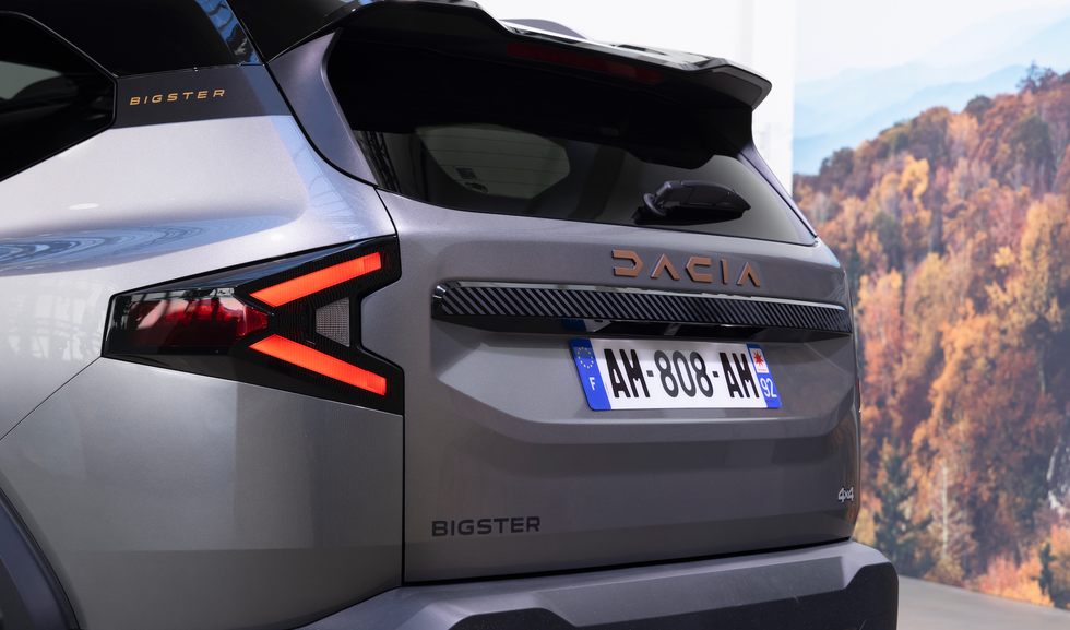 dacia-bigster-2025-29-6706203eb5852.png