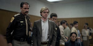 dahmer monster the jeffrey dahmer story evan peters as jeffrey dahmer in episode 108 of dahmer monster the jeffrey dahmer story cr ser baffonetflix © 2022