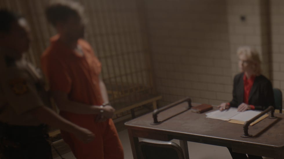 evan peters becomes serial killer jeffrey dahmer in chilling 1st look