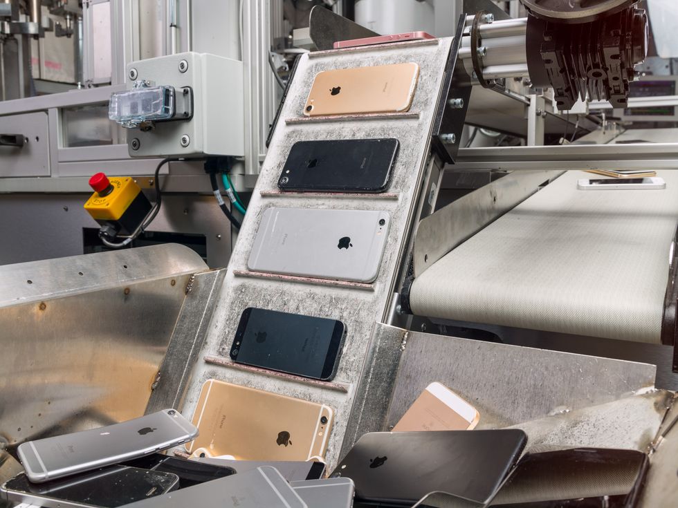 iphones being disassembled