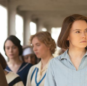 daisy ridley as trudy ederle, young woman and the sea