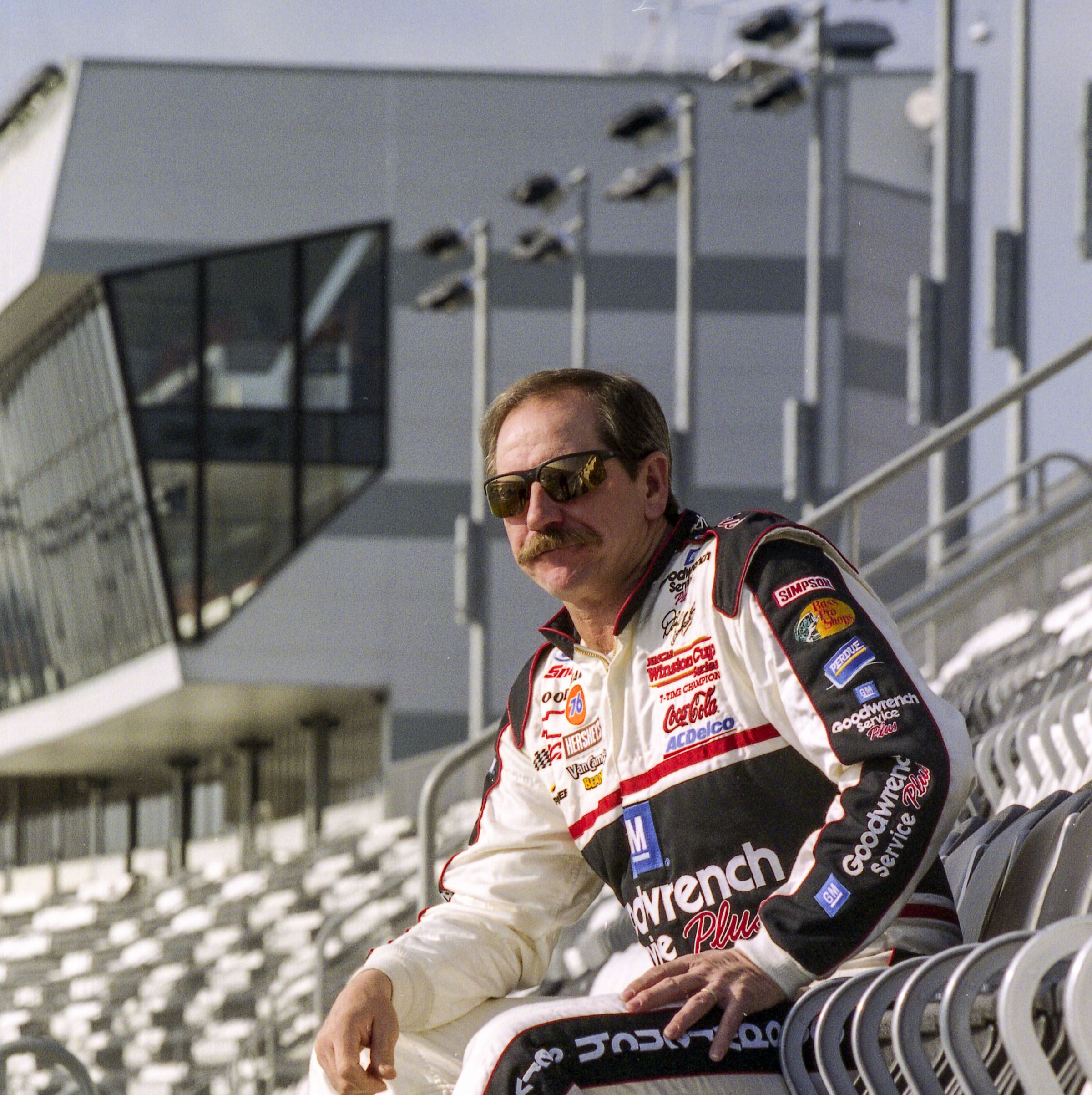 dale earnhardt cause of death