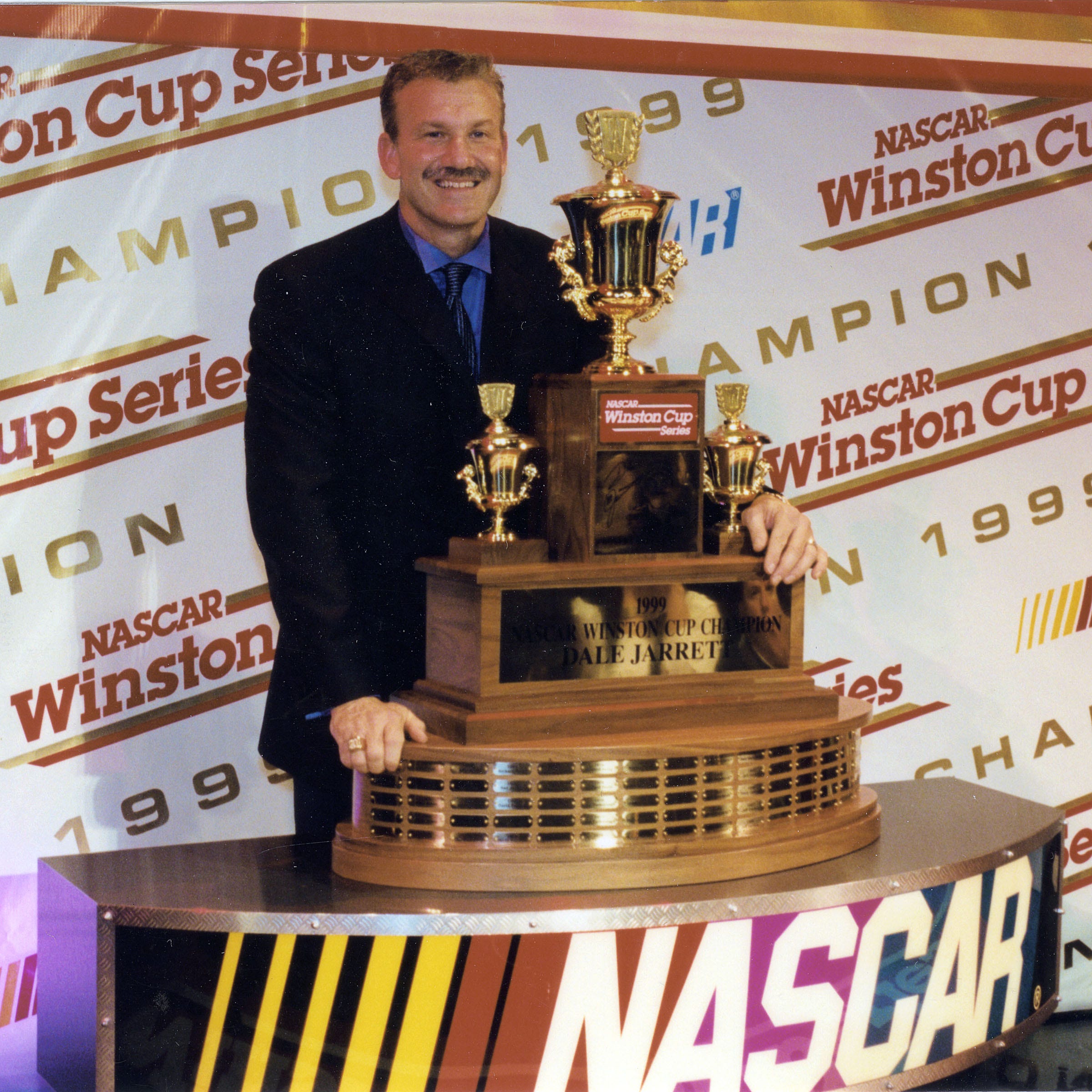 How R.J. Reynolds' Sponsorship, Winston Cup Became NASCAR Game Changer ...