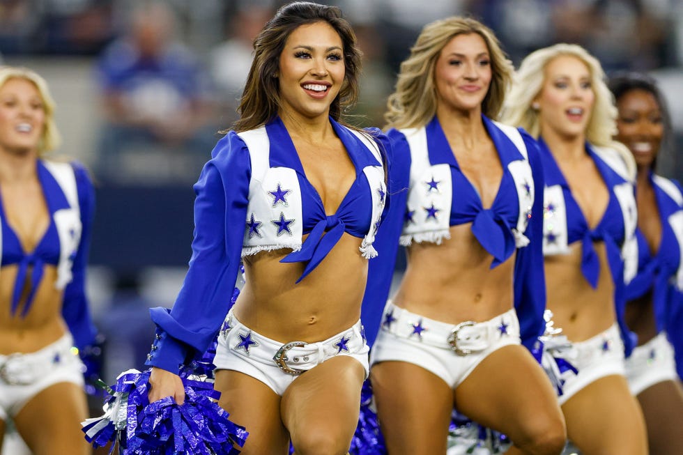 Dallas Cowboys Cheerleaders Roster: Who's On The Current Squad?