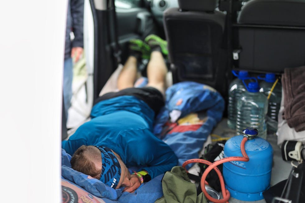 Comfort, Service, Bag, Water bottle, Safety glove, Workwear, Plastic, Nap, Baggage, Paramedic, 