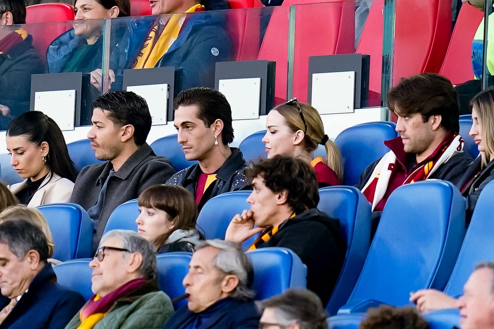 ﻿damiano david e dove cameron allo stadio olimpico di roma