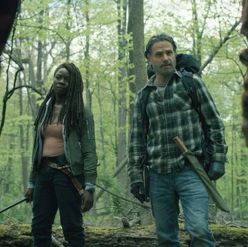 danai gurira as michonne, andrew lincoln as rick grimes, the walking dead the ones who live episode 5