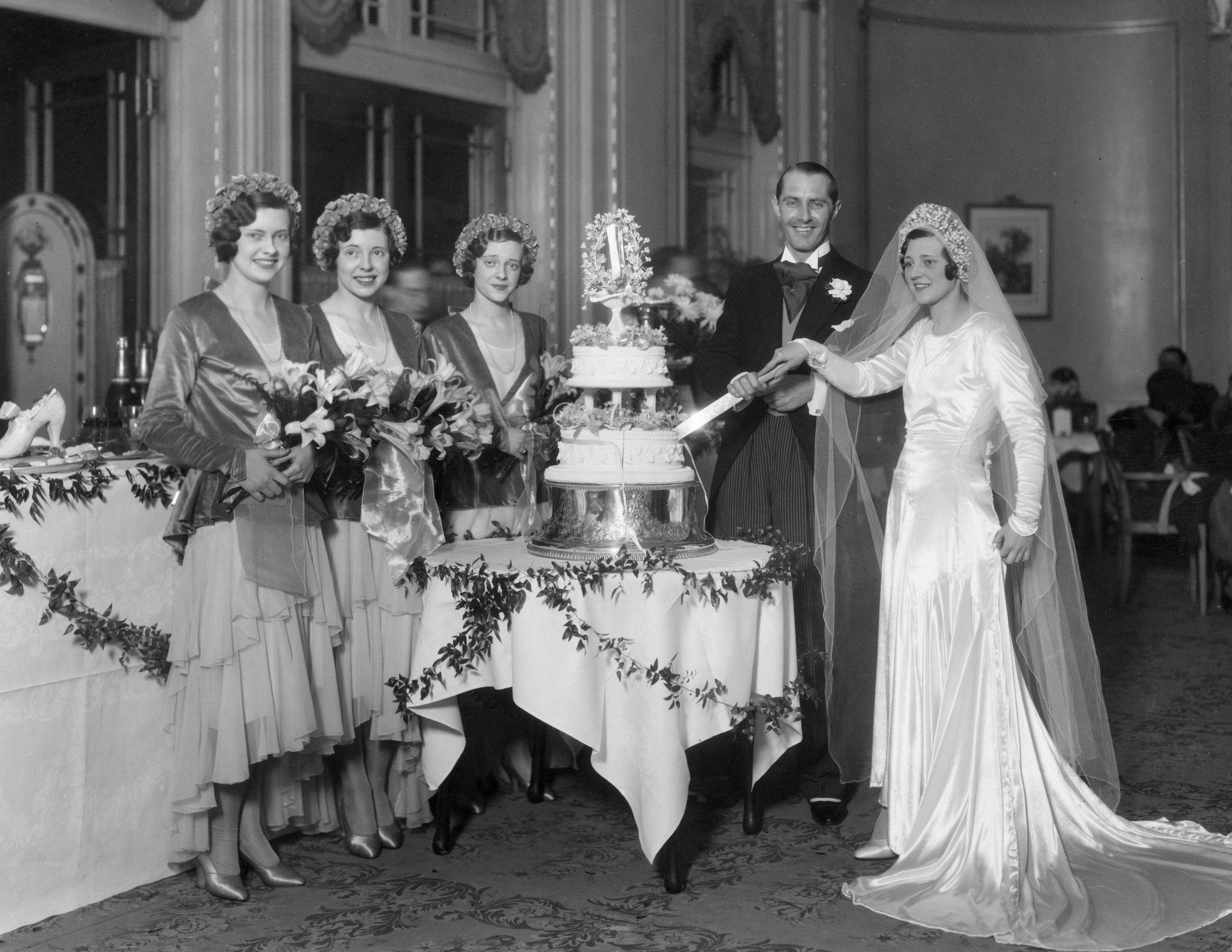 1930s Wedding History - Dresses, Shoes, Accessories