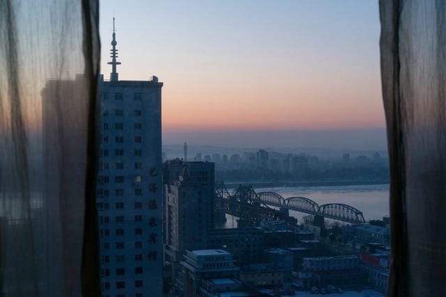 uitzicht vnaaf de chinese stad dandong