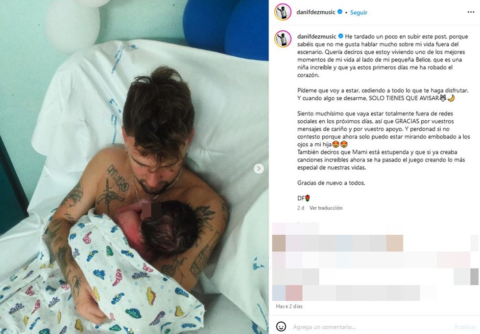 el cantante posa con su recien nacida