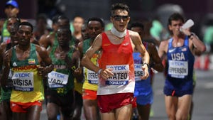 el atleta dani mateo corre el maratón del mundial de atletismo de doha 2019