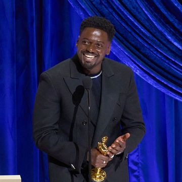 oscars 2021 how daniel kaluuya's mum reacted to his acceptance speech about her having sex