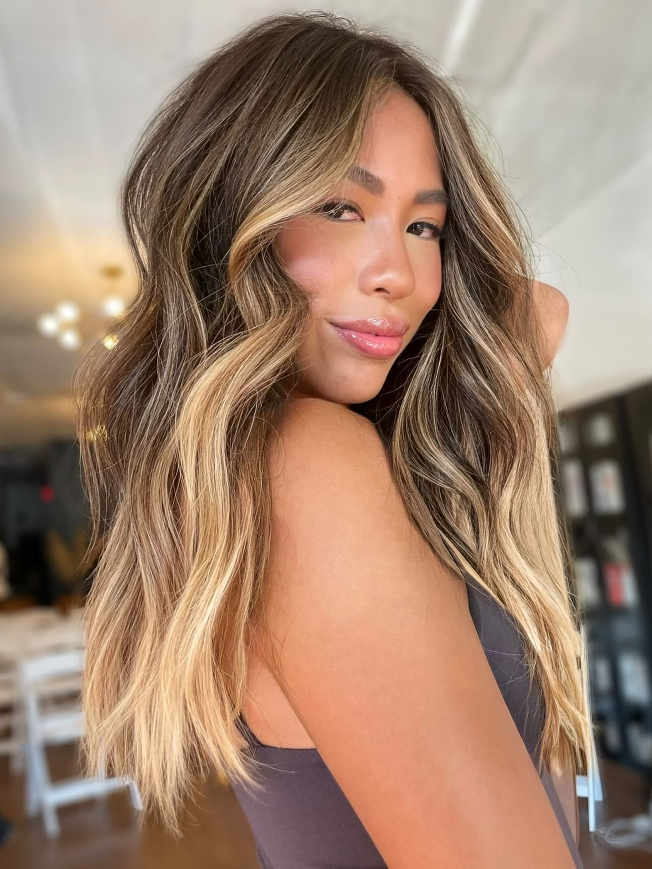 Blonde balayage deals on dark hair