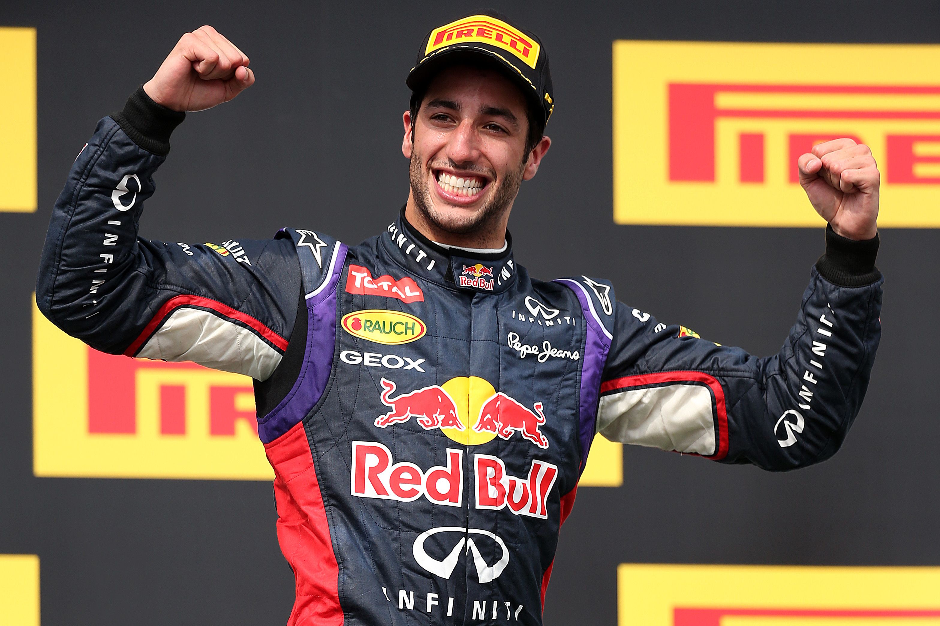 Ricciardo en el podio. Fuente: Car and Driver