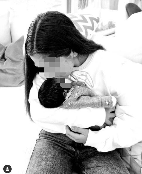 daniella coge en brazos a miguel jr