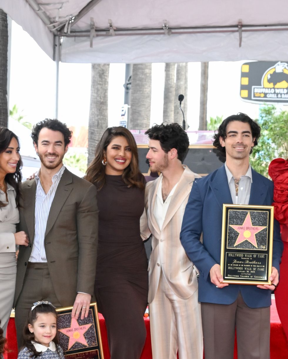 jonas brothers honored with star on the hollywood walk of fame