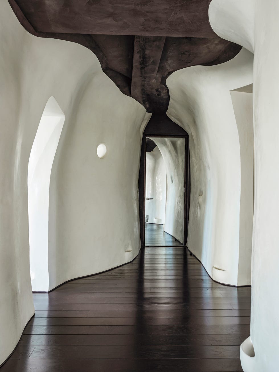 clerkenwell home designed by danielle moudaber hallway