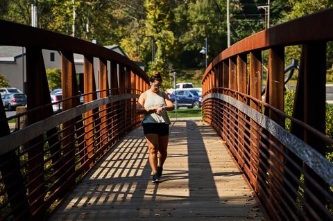danielle running on the karl stirner arts trail in easton pa