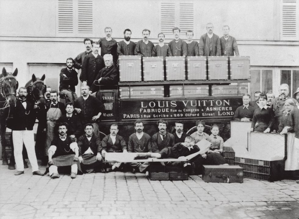 Louis Vuitton Tiara  Louis vuitton, Louis vuitton trunk, Louis