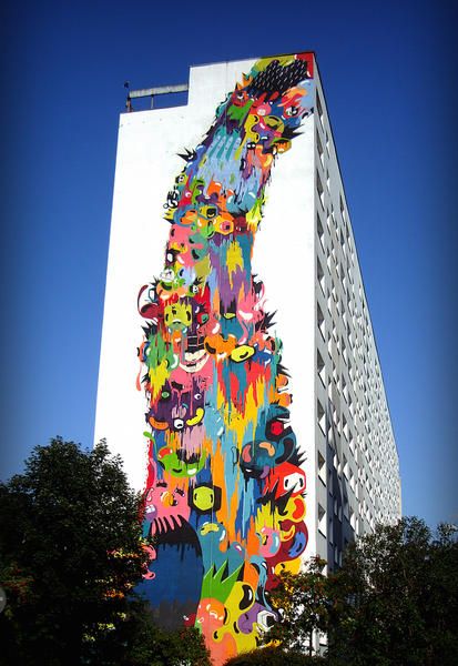 Street art, Wall, Art, Architecture, Modern art, Mural, Sky, Facade, Tourist attraction, Graffiti, 