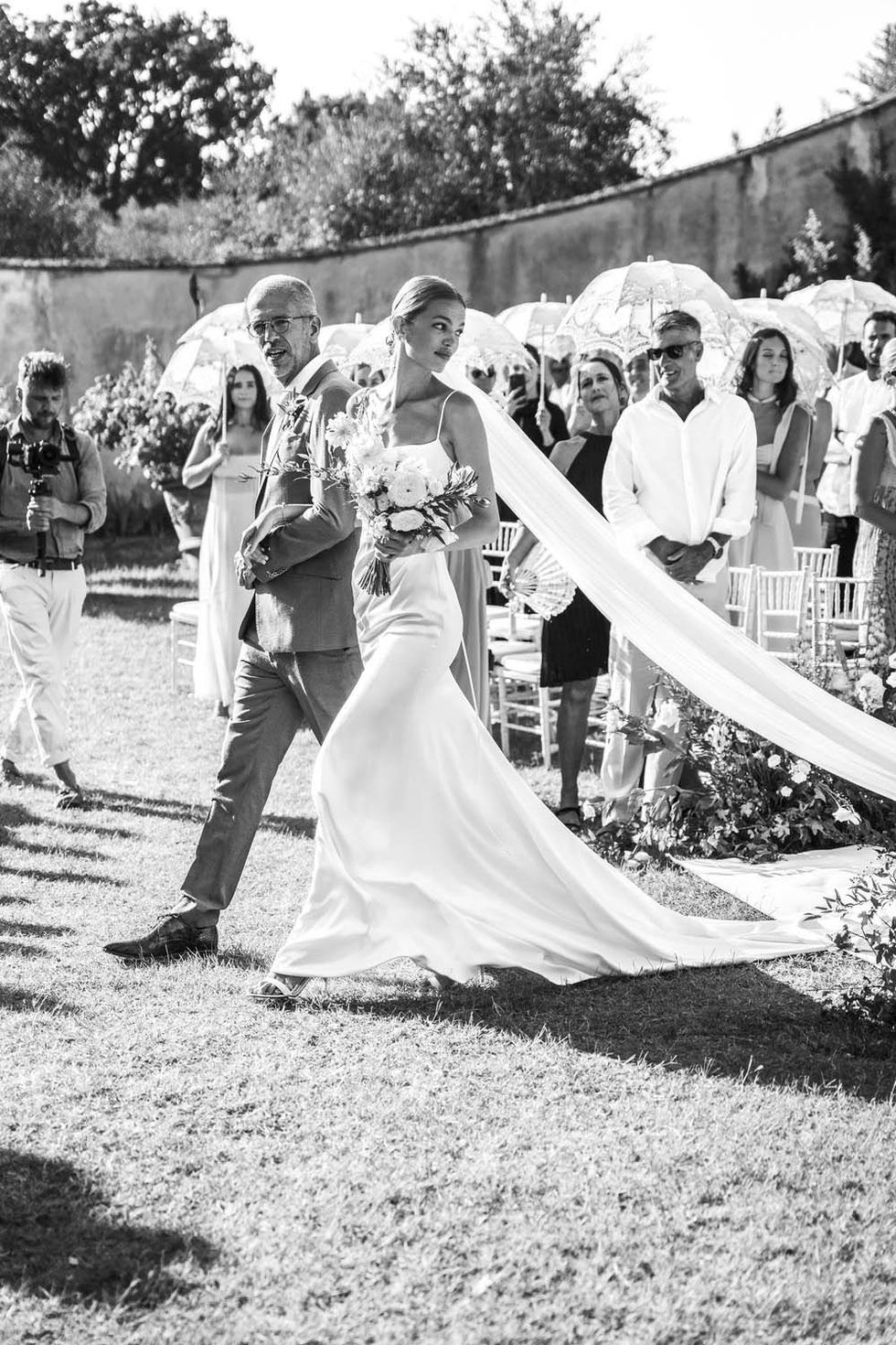daphne groeneveld wedding dress