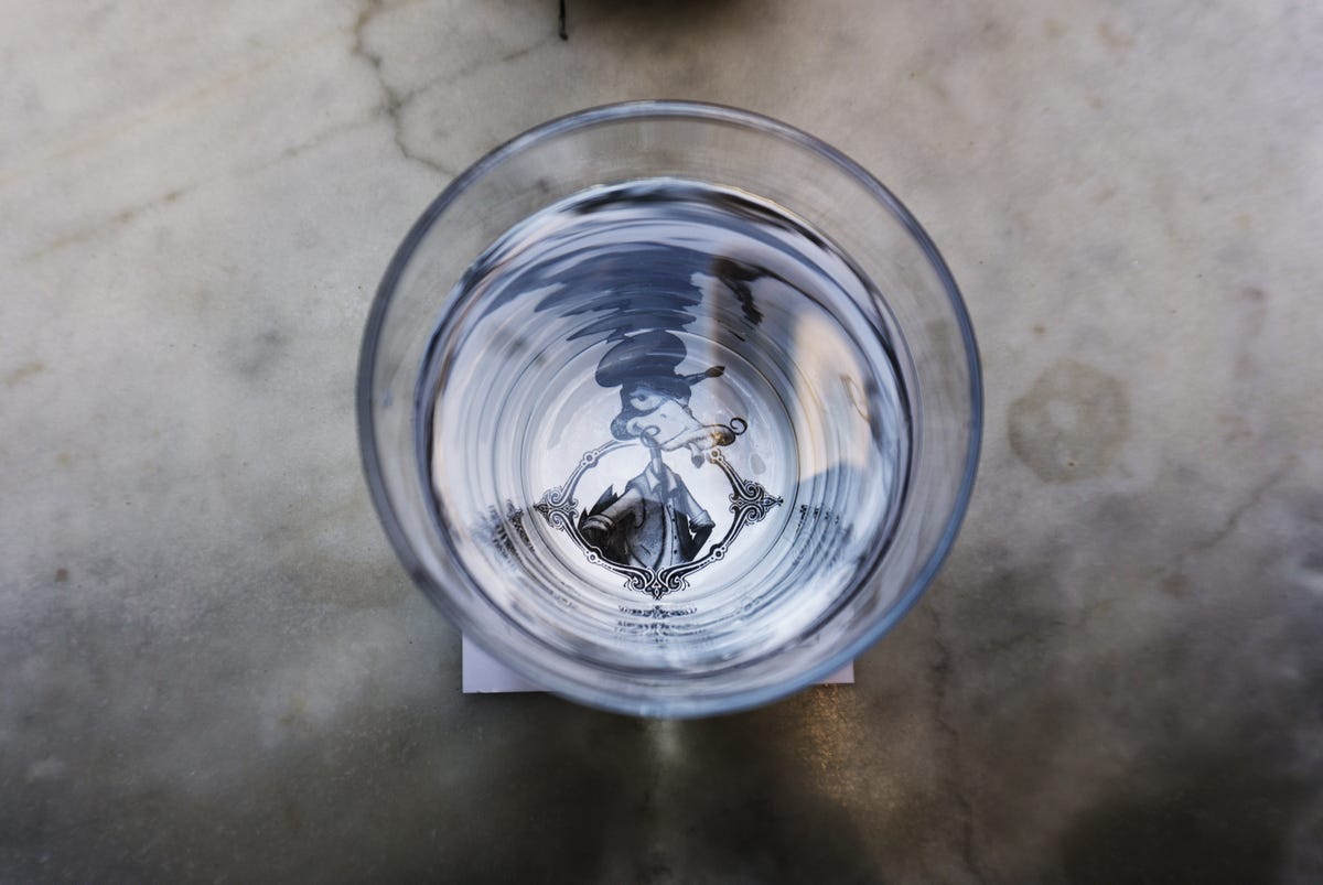 Acqua alcalina ionizzata: benefici e controindicazioni