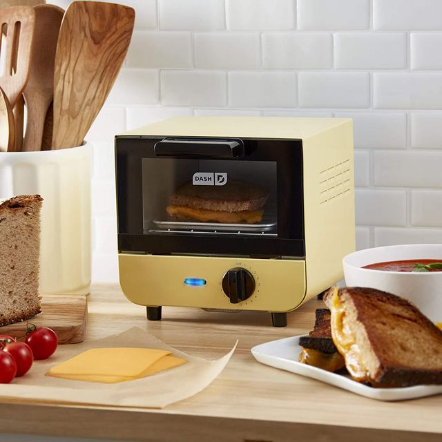 Dash's Mini Toaster Oven Is Just $35 Online