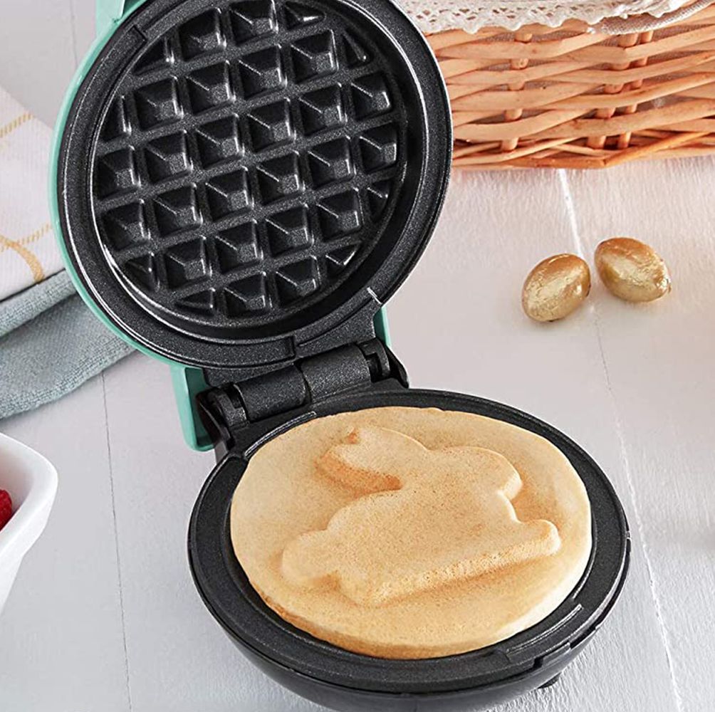 The Dash Mini Waffle Maker Is a Breakfast Hit on