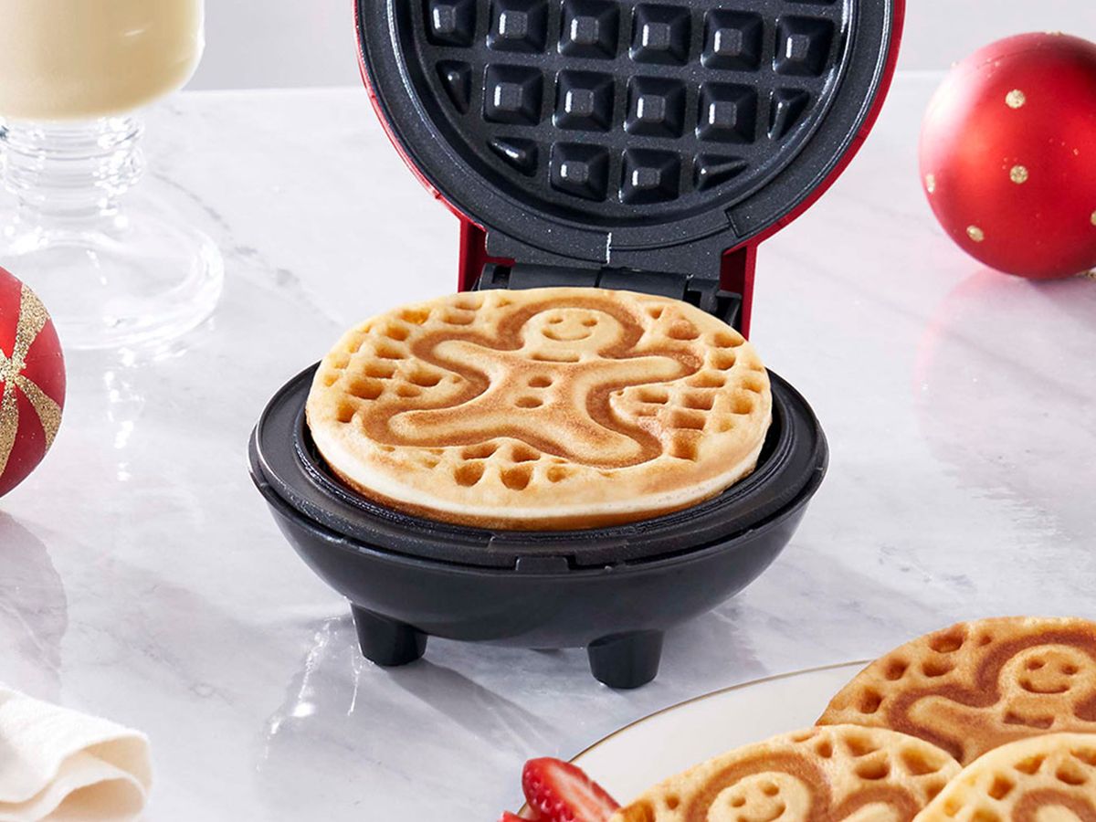 Let me tell you this Gingerbread Man Mini Waffle Maker is the key to my  kids heart this holiday season. They love how fun it is to…
