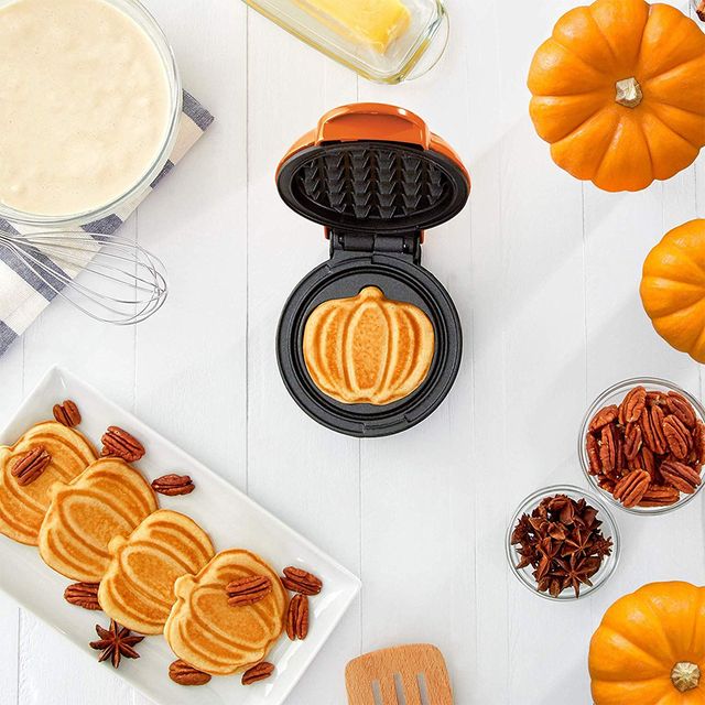 Dash mini waffle maker: his popular gadget is just $10 right now