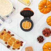 dash mini pumpkin waffle maker