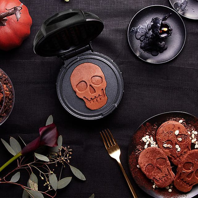 mini skull waffle maker by dash