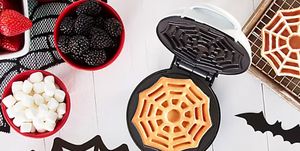 https://hips.hearstapps.com/hmg-prod/images/dash-spiderweb-mini-waffle-maker-halloween-1630515059.jpg?crop=1.00xw:0.503xh;0,0.0438xh&resize=300:*
