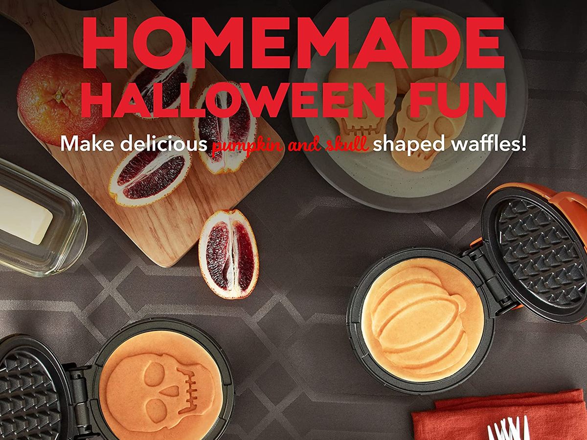 Dash Pumpkin Mini Waffle Maker Review 🎃 Pumpkin Spice Waffle