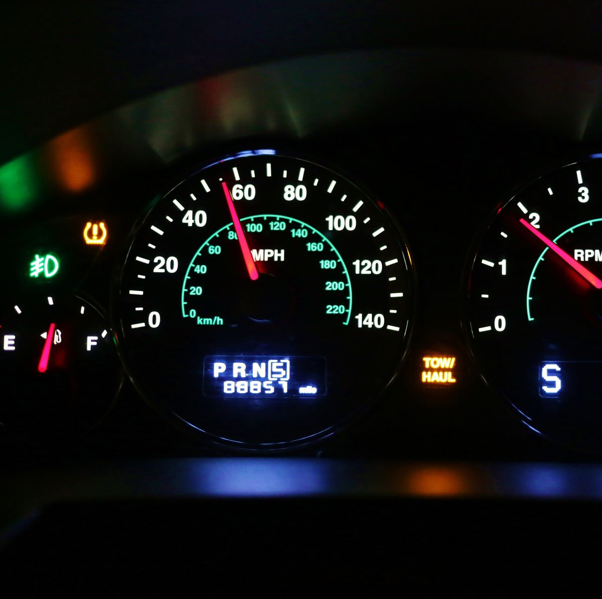 What Causes the Tire Pressure Gauge Light to Come on  