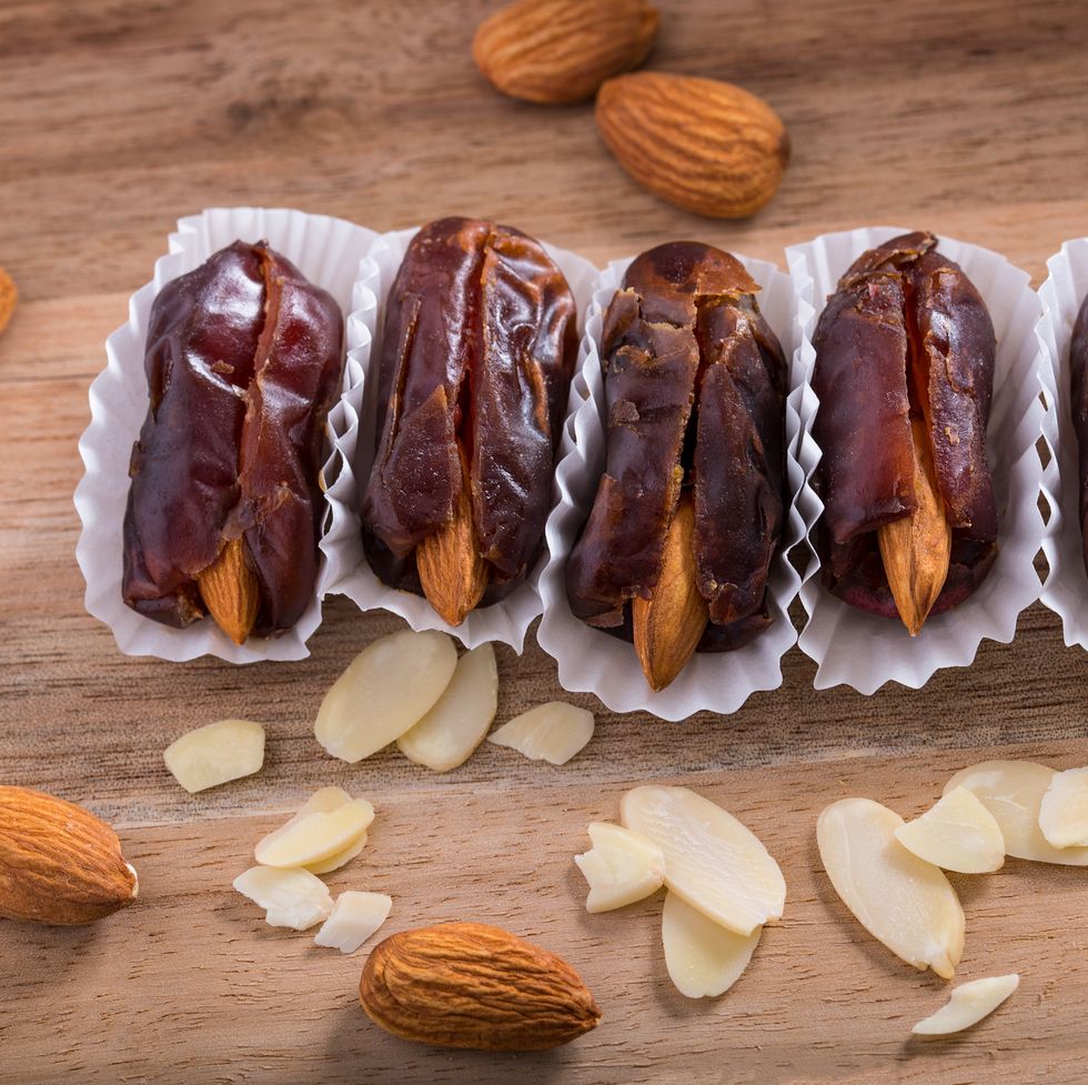 Food, Almond, Nut, Dried fruit, Ingredient, Cuisine, Nuts & seeds, Mixed nuts, Dish, Pecan, 
