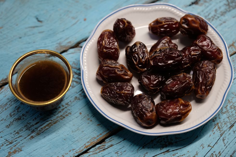 dates and coffee for ramadan iftar