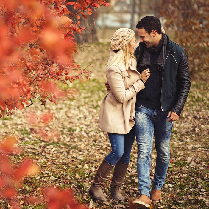 42 Romantic Fall Date Ideas - Fun Fall Dates for Couples 2023