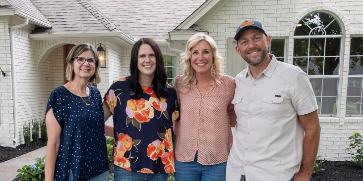 Jenny y Dave March sorprenden a una familia militar con una renovación de la casa